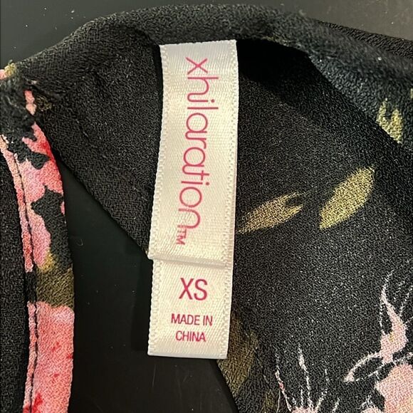 Xhilaration Jumpsuit Faux Wrap Wide Leg Floral Black Pink Short Sleeve Size XS - Picture 8 of 12